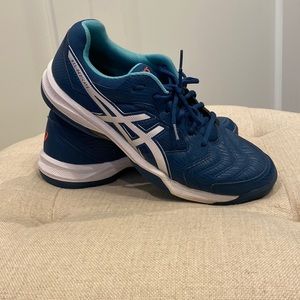 #Asics hard court Mens tennis shoe. 10 1/2